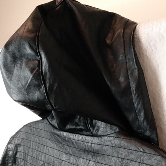 Paris Blues Black Faux Leather Jacket with hoodie Women's Size Large - Picture 13 of 16
